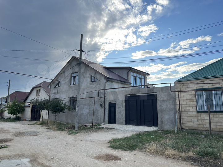 Дом 270 м² на участке 4,5 сот.