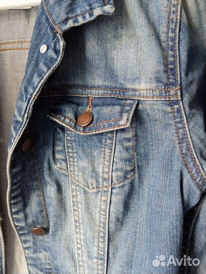 Джинсовая куртка zolla 42