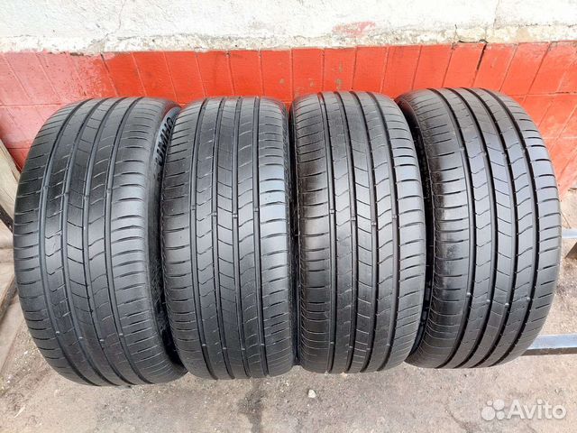 Kumho Ecsta HS51 235/45 R18 94W