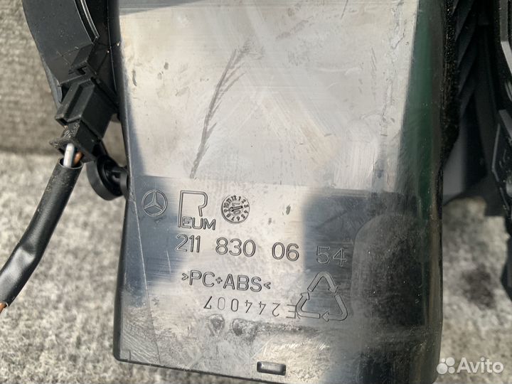 Дефлектор в торпеду правый Mercedes W211 211 E211