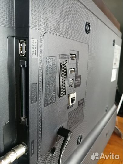 Смарт телевизор Samsung UE32J4500AK