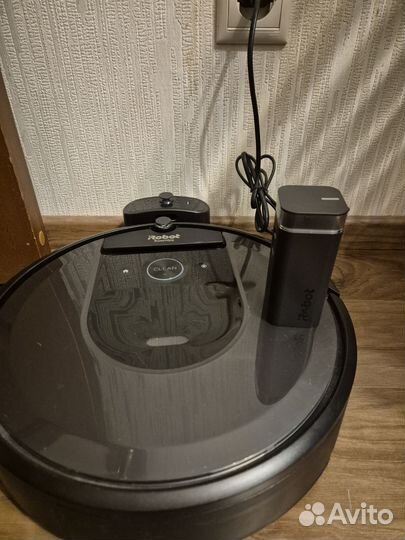 Робот пылесос irobot roomba i7