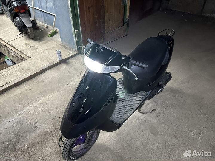 Скутер Suzuki lets 2