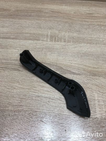 Накладка ручки передняя правая Volkswagen Тоуран