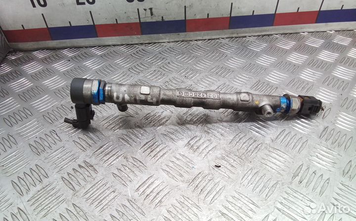 Топливная рампа дизельная volkswagen passat B7 2011