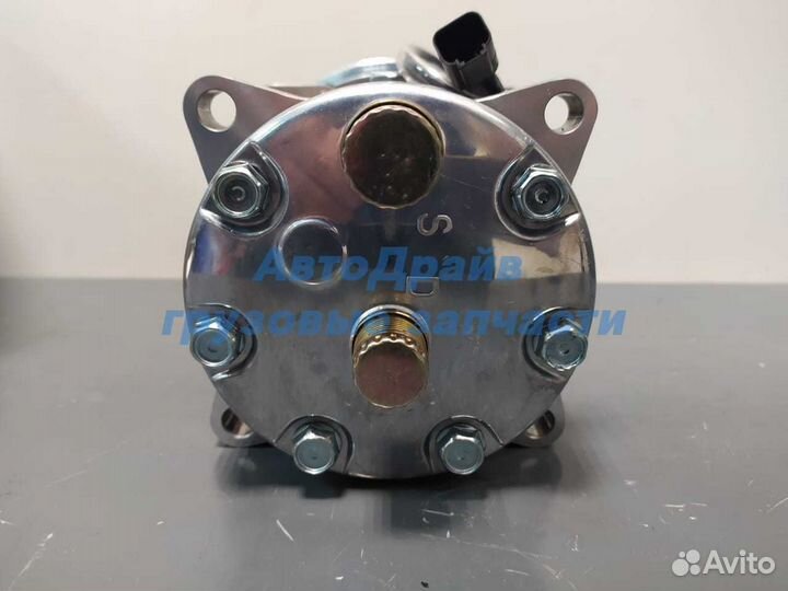 Компрессор кондиционнера New Holland 8970 8670