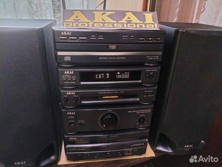 Музыкальный центр akai MX-570