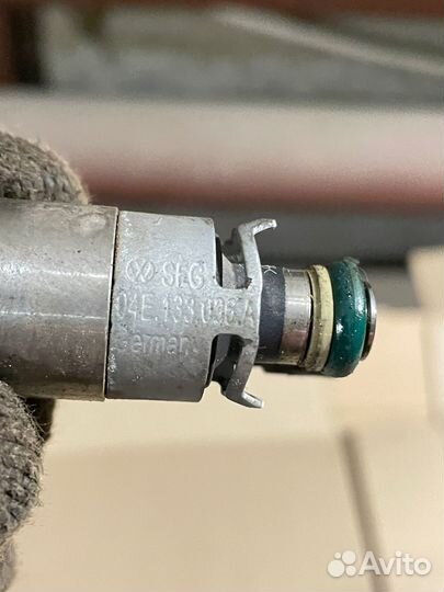 Топливная форсунка Volkswagen Passat B8