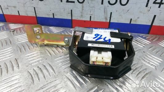 Блок иммобилайзера toyota corolla E12 (1KK16M201)