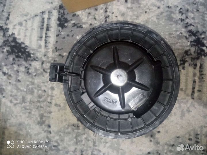 Моторчик печки Nissan Wingroad