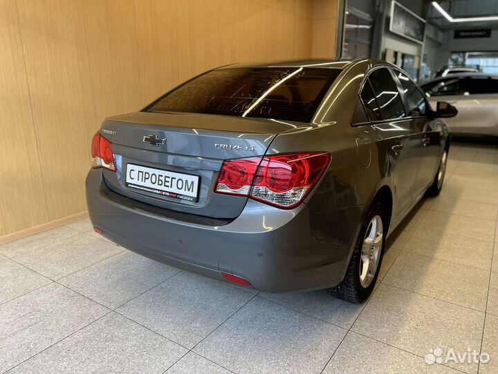 Chevrolet Cruze 1.8 AT, 2010, 127 130 км