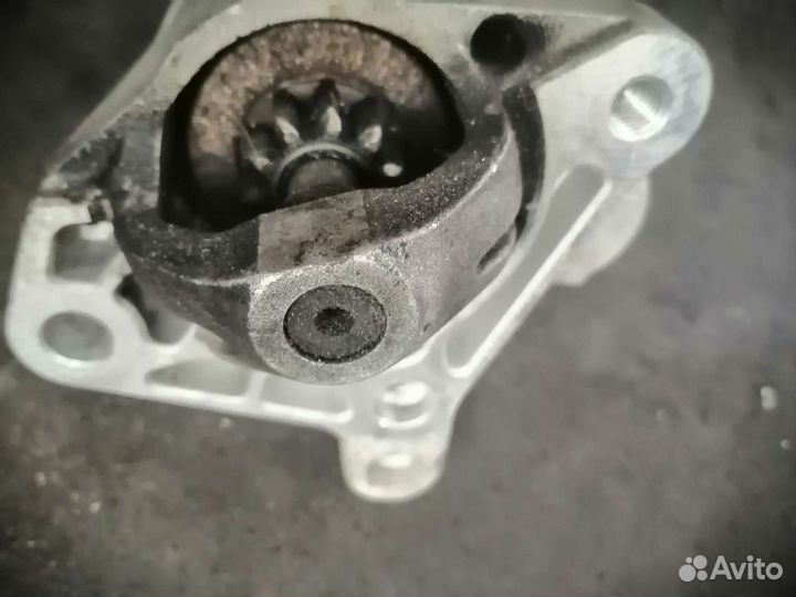 Стартер Рено Дастор 2.0