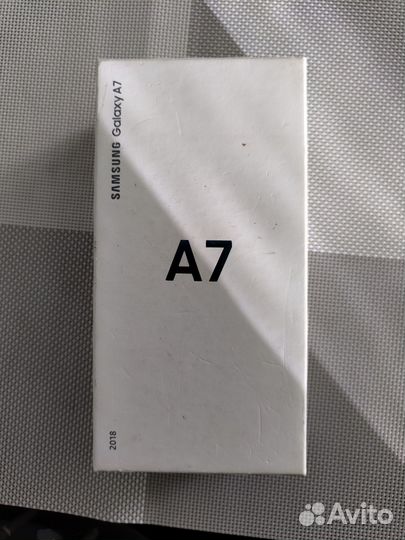 Samsung Galaxy A7 (2018), 4/64 ГБ