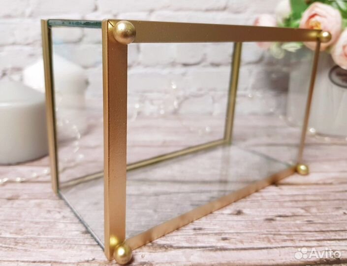 Стеклянная шкатулка