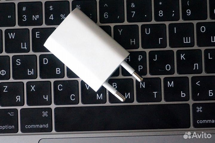 Оригинальный адаптер Apple новый