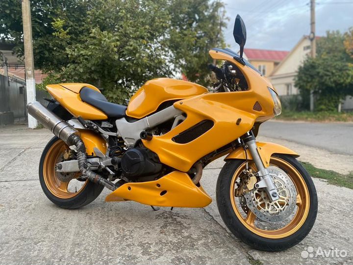 Honda VTR1000F
