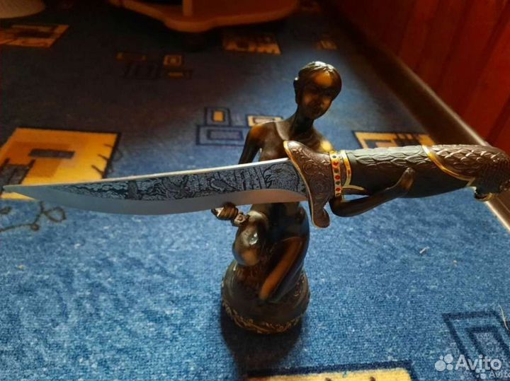 Сувенир. Статуэтка