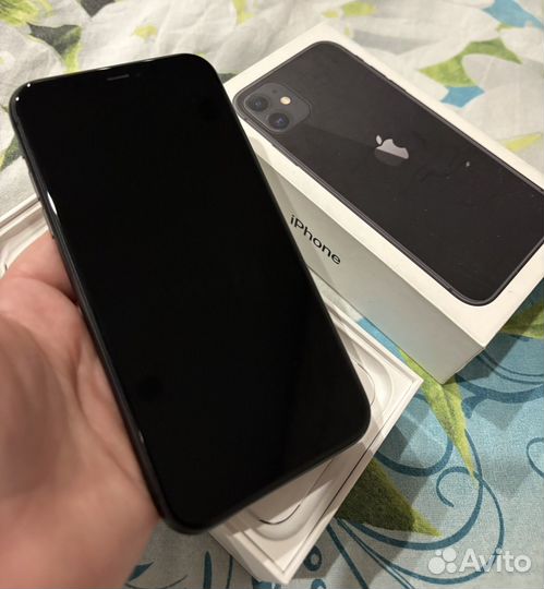 iPhone 11, 64 ГБ