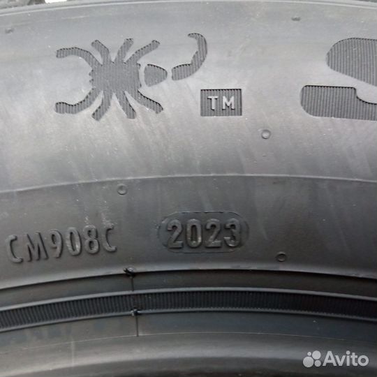 Pirelli Scorpion Ice Zero 2 225/55 R19