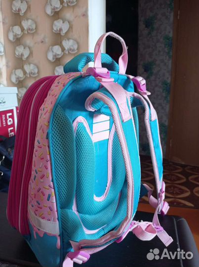 Школьный рюкзак