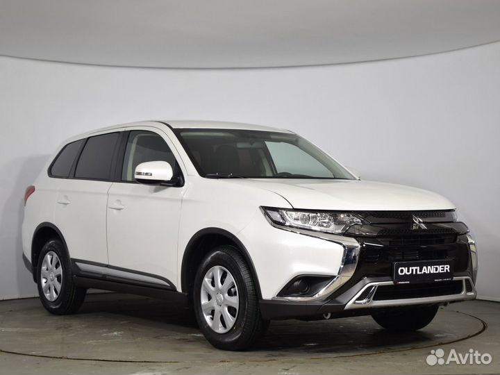 Mitsubishi Outlander 2.0 CVT, 2022