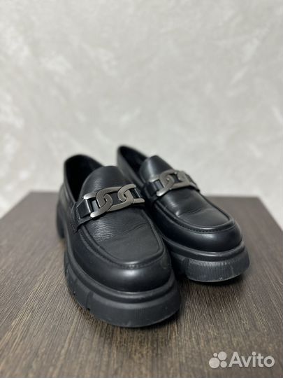 Лоферы женские 39 размер