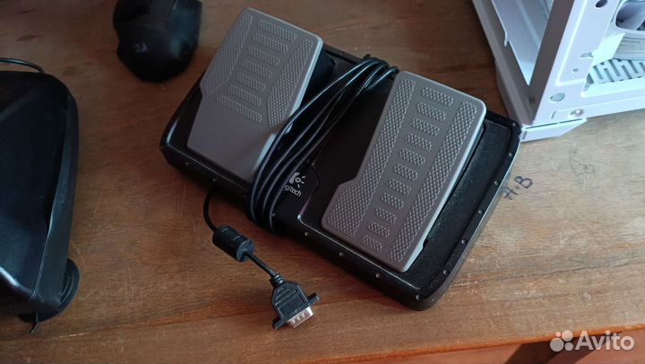 Logitech руль и педали