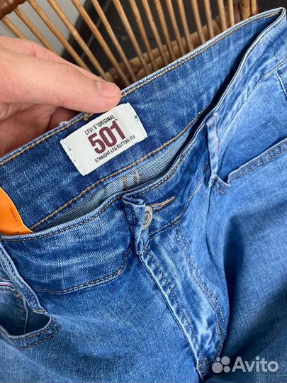 Летние джинсы Levis