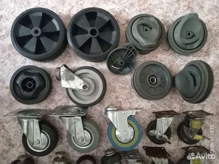 Колеса для тележек поворотные