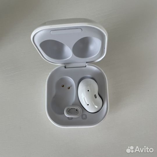 Беспроводные наушники samsung buds live