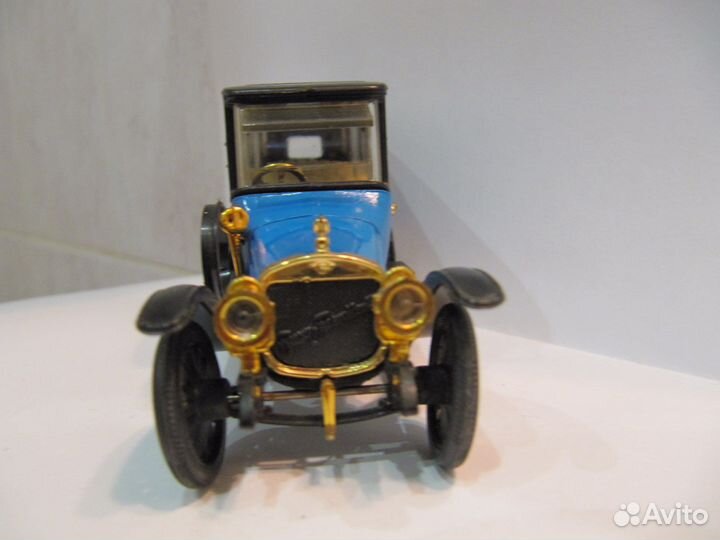 Моторный Руссо Балт А37 Лимузин Берлин