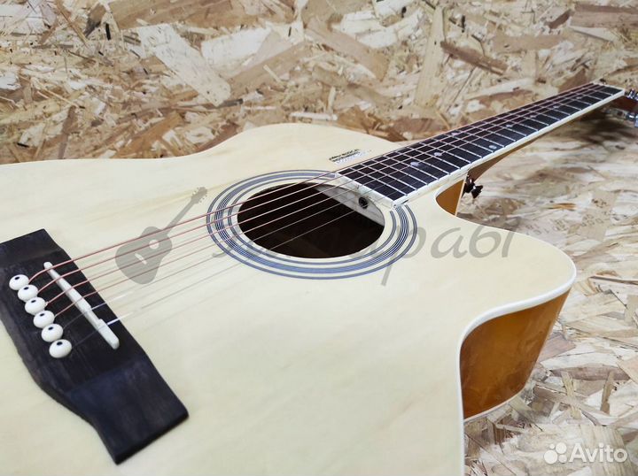 Акустическая гитара