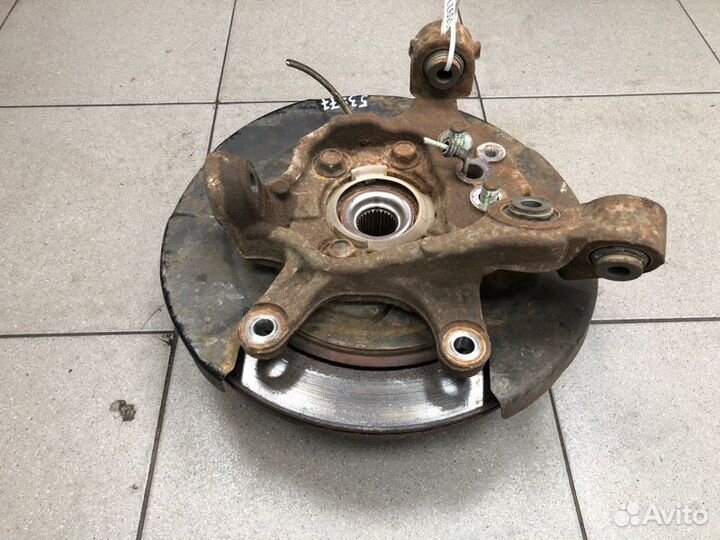 Кулак задний правый Nissan Murano внедорожник 3.5