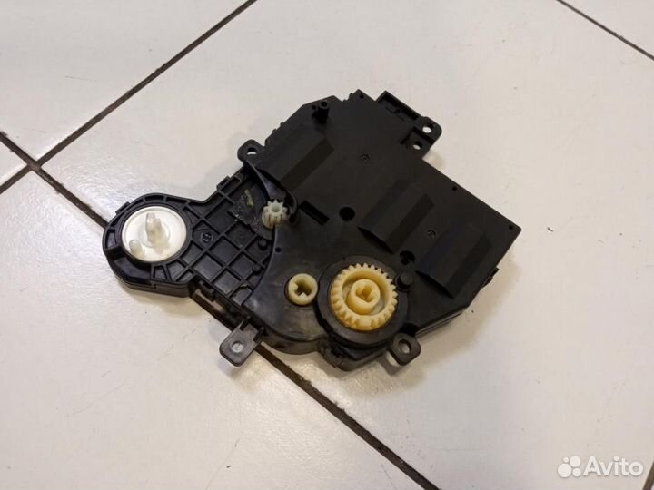 Сервопривод заслонок печки Toyota Camry XV70 70