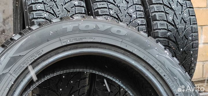 Toyo Observe G3-Ice 215/60 R17 103T