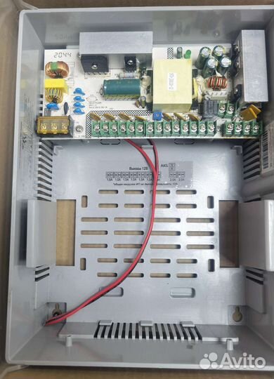 Источник питания с защитой акб