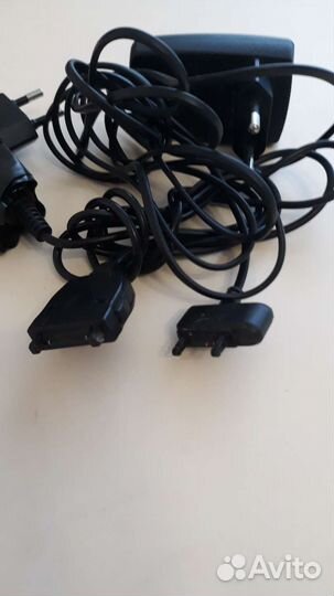 Зарядное устройство для сотового телефона