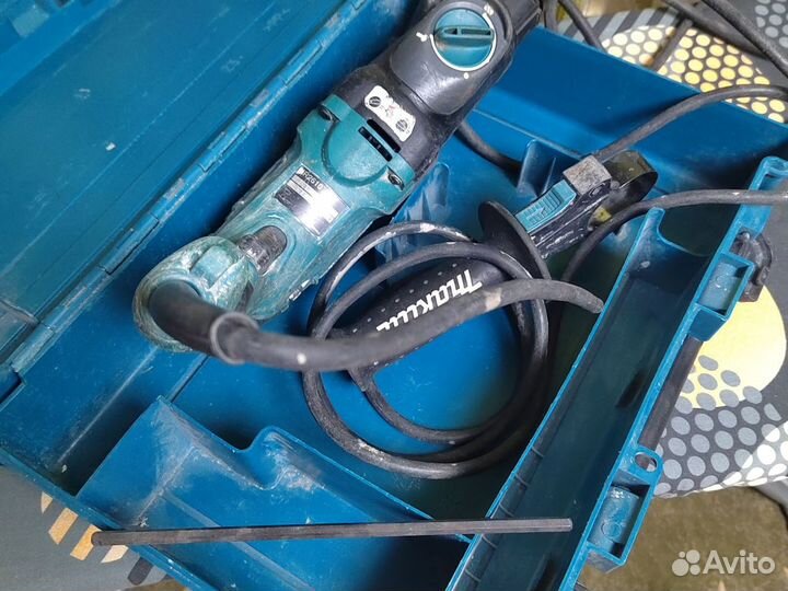 Перфоратор makita HR 2610