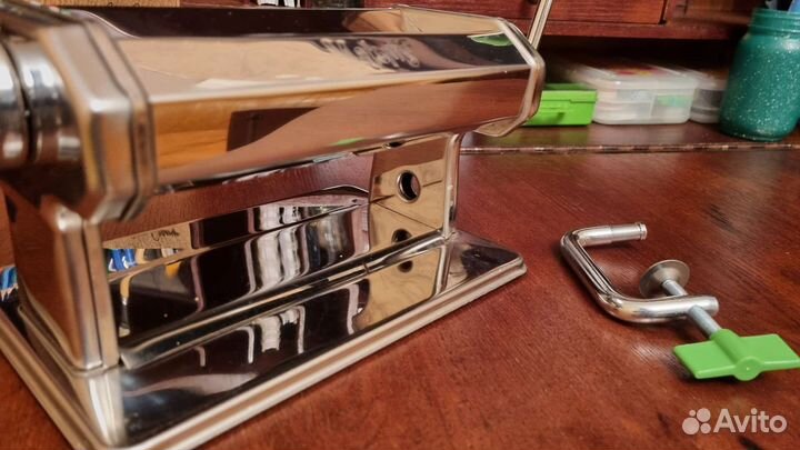 Профессиональная паста-машина Makin's