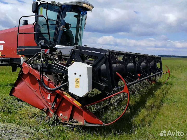 На разборке Macdon Макдон