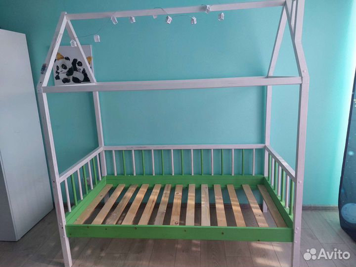 Детская кровать домик 160 на 80 с матрасом