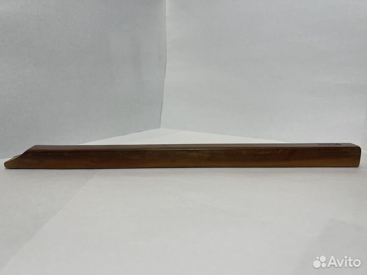 Винтажная резная деревянная флейта