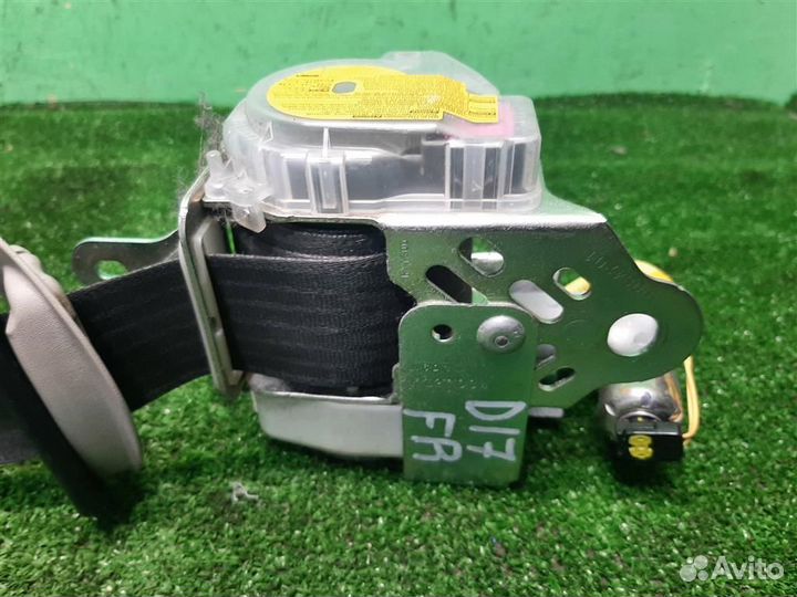 Ремень безопасности передний правый Lexus RX400H