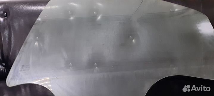 Стекло задней левой двери Рено Логан/Сандеро 04-14