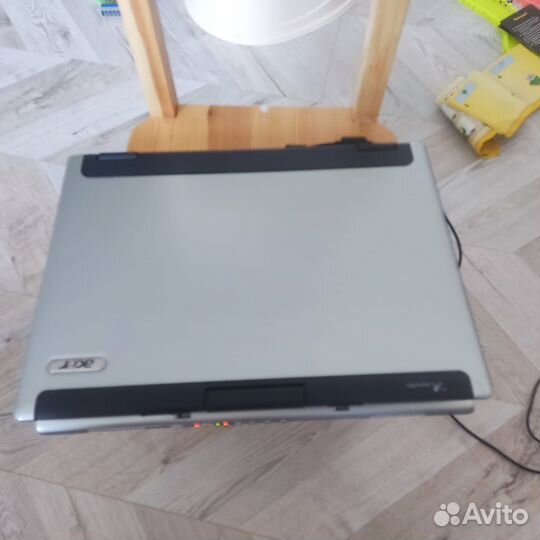 Ноутбук Acer travelmate