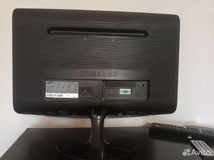 Монитор Samsung