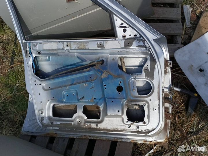 Дверь передняя левая LADA Priora 2010 priora