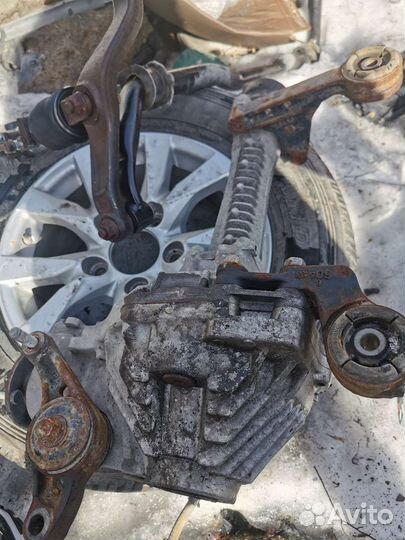 Редуктор передни Toyota Land Cruiser GRJ200 URJ200