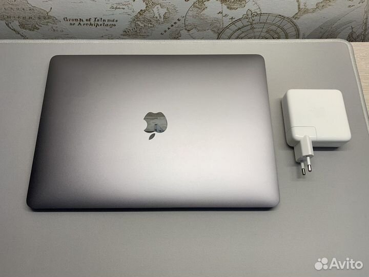 Macbook pro 13 2019 i5 8/256