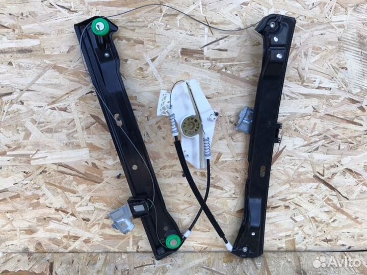 Стеклоподъемник передний левый Mercedes-Benz C